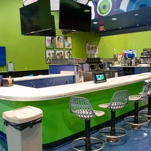 The Quest Café features nothing but kid-friendly foods in a fresh and funky dining atmosphere.