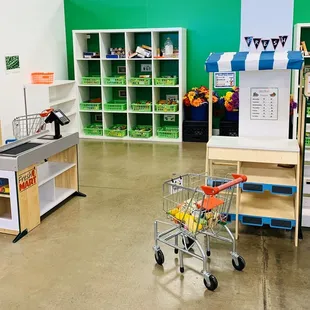Real life grocery store play area. Everyone's favorite.