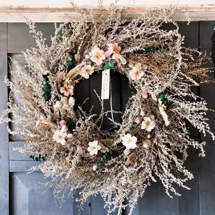 Wreath from @hedgeapplelane