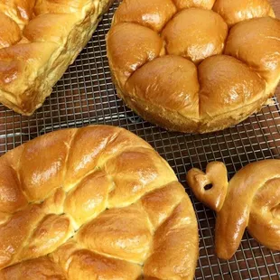 dough desserts, food, donuts