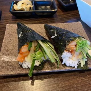 HR2. Spicy Scallop Roll
