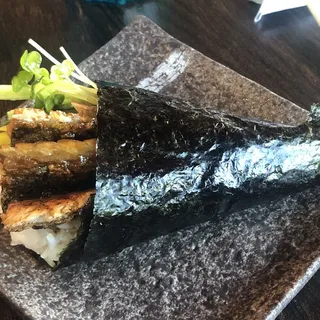 HR7. Salmon Skin Roll