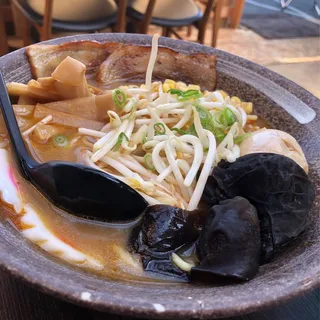 Y4. Shoyu Soup Ramen