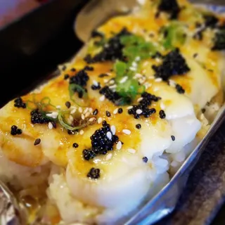 R24. Lion Queen Roll