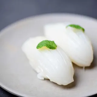 N20. Ika Nigiri