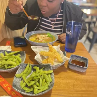 edamame, shrimp tempura, curry ramen (with chicken), and a good date