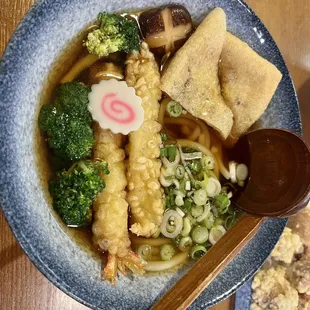 Shrimp tempura udon