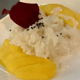 Thai Sweet Sticky Rice with Mango