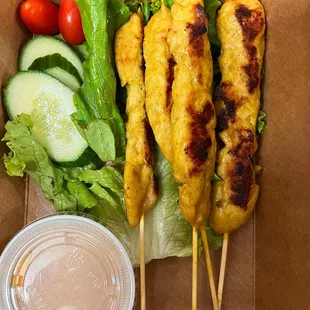 Chicken satay with peanut sauce