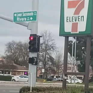 a 7 eleven sign and a 7 eleven sign