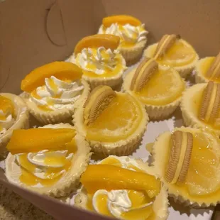 Birthday cheesecake cupcakes (6 messy mango; 6 lemon cookie)