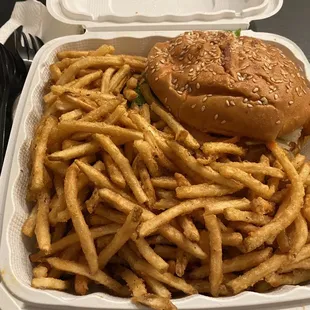 Fried Chicken Sandwich Combo - Shoestring Fries