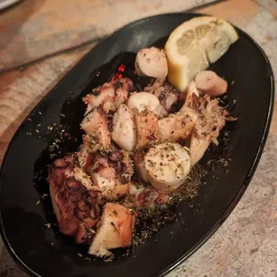 Grilled Octopus / IG @mwy.eats
