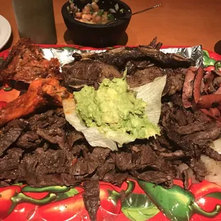 Parrillada mixta para 3 personas.