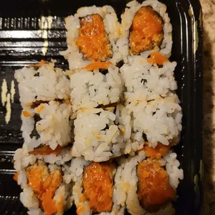 Spicy salmon sushi