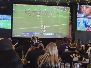 The Cove Bar & Grill