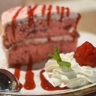 Strawberry  cake