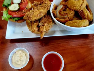 Sportztown Bar & Grill