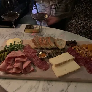 Charcuterie platter with complimentary accompaniments