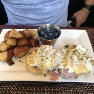 Blue Crab Benedict