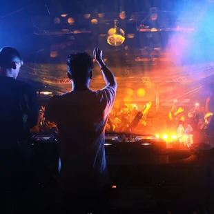 Loud Luxury