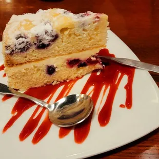 Lemon blueberry marscapone cake