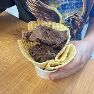 5oz chocolate in waffle bowl