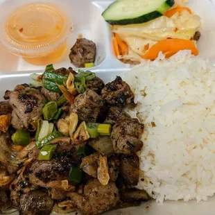 #40.. Stir-fried Beef cubes rice plate