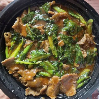 49. Beef with Broccoli Chow Fun