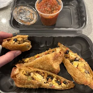 Southwest Breakfast Eggrolls with Chorizo