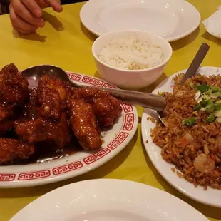 a plate of chicken and rice