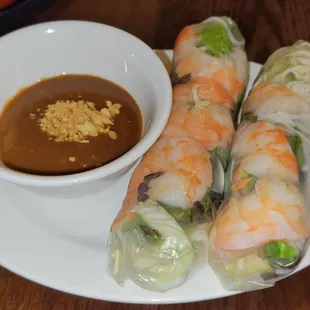 Goi Cuon Tôm: Fresh Spring Rolls with Prawns. $3.99