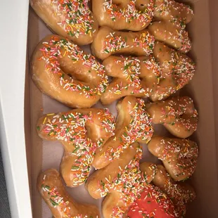 food, dough desserts, donuts