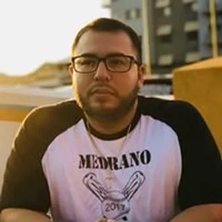 Ernesto L.