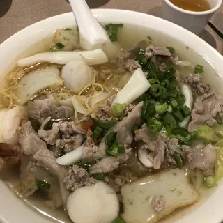 House White Noodle and Yellow Noodle Soup
