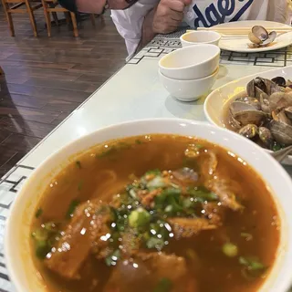 14. Beef Tendon with Rice Noodle Soup