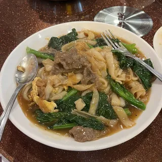 116. Beef Chow Fun with Black Bean