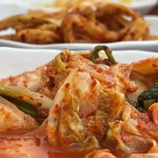 miyeok guk and banchan