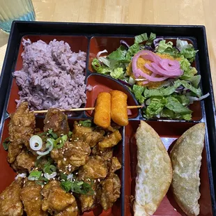 Kimchi box with popcorn chicken, yummy