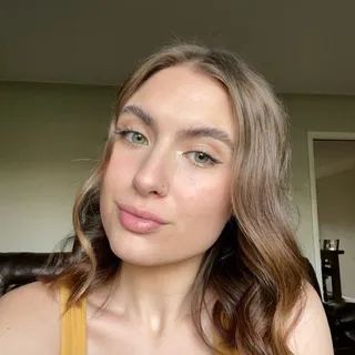 Desirae M.