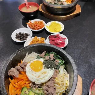 Dolsot bibimbap beef meal