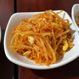 Banchan; soybean sprouts
