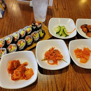 Kimbap &amp; complimentary banchan