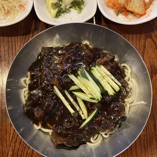 jajangmyeon/black bean noodles