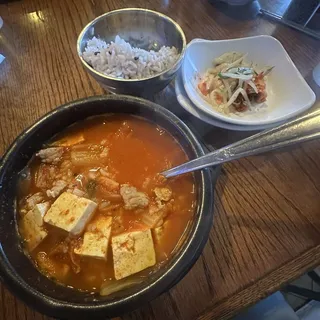Kimchi Jigae