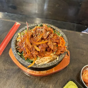 Stone pot bibimbap w spicy pork