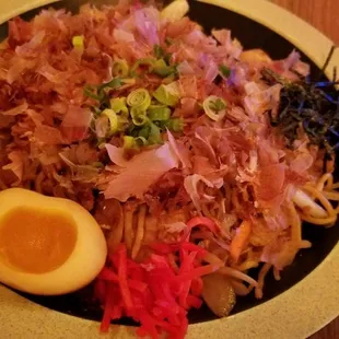 ramen and noodles, food