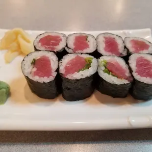 Tuna roll