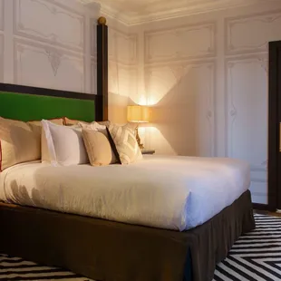 Emperor Suite