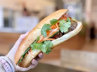 Nom Nom Banh Mi